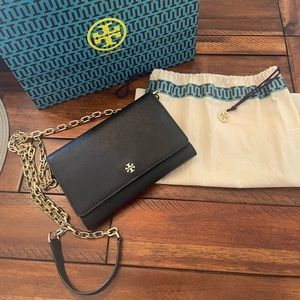 Tory Burch Robinson Chain Wallet Crossbody